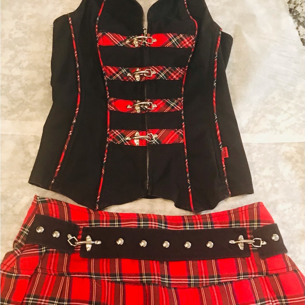 Tripp NYC 2 piece outfit. Woman’s size medium. Skirt and halter top